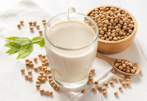 Người bị tai biến nên uống sữa đậu nành không đường